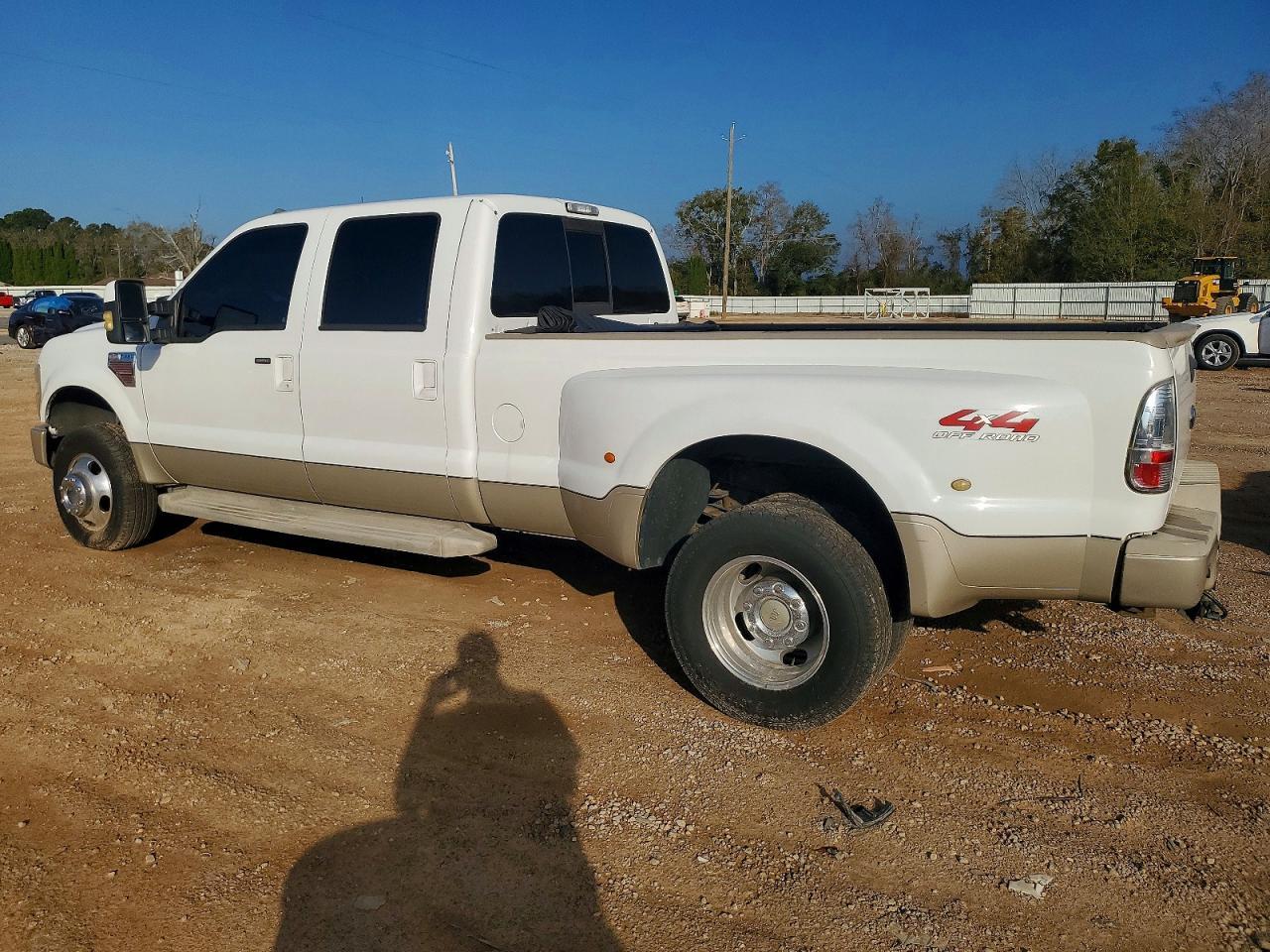 2008 Ford F350 Super Duty - Image 2