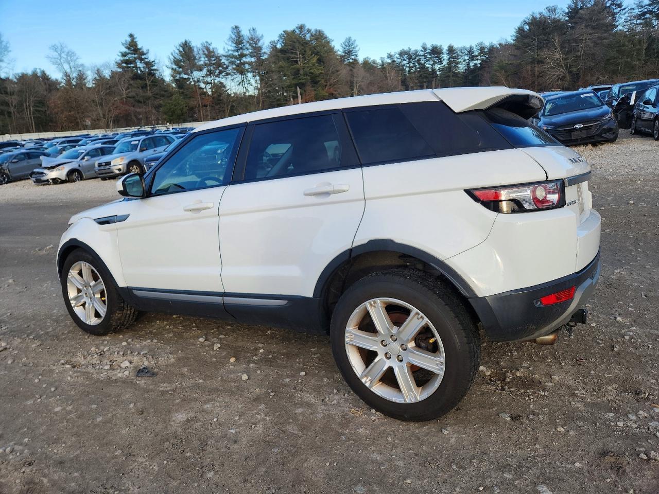 2015 Land Rover Range Rover Evoque Pure Plus - Фото 2