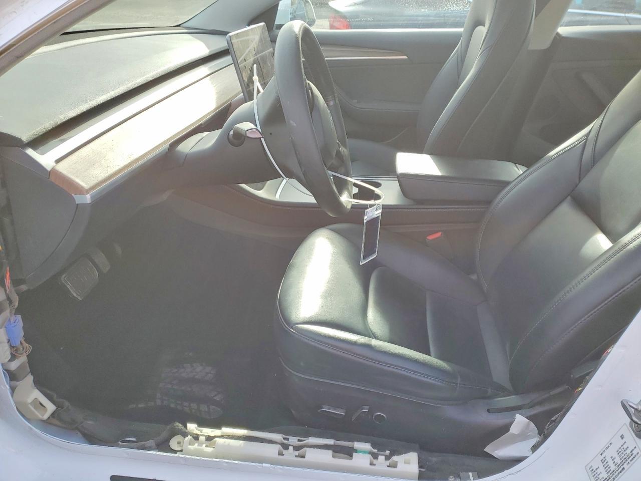 2023 Tesla Model 3 - Image 7