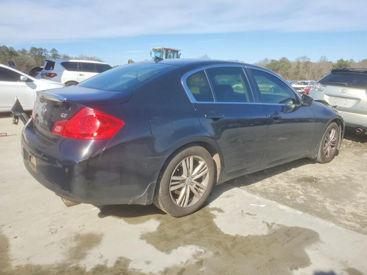 2013 Infiniti G37 Base - Фото 3