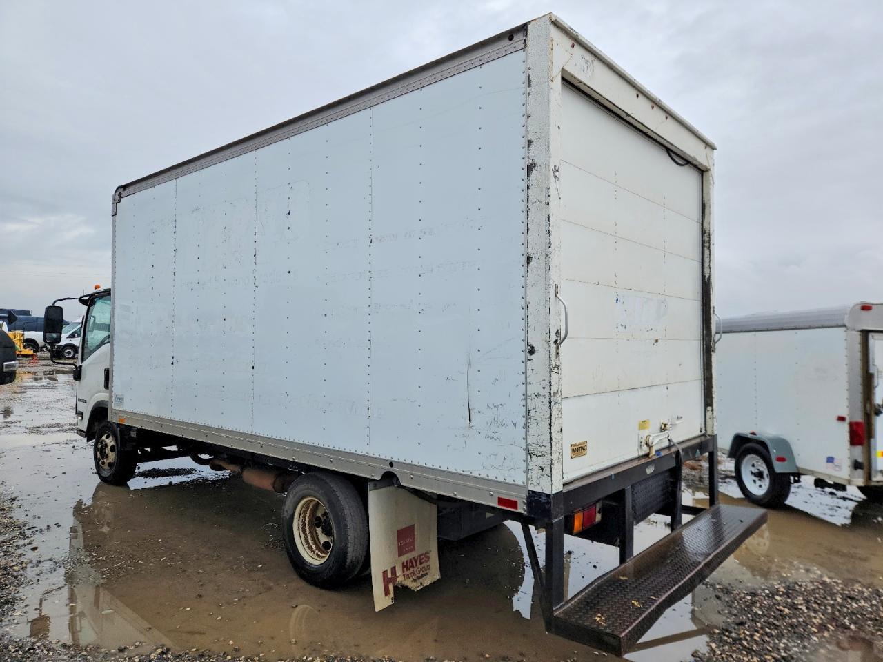 2015 Isuzu Npr Box Truck - Image 2