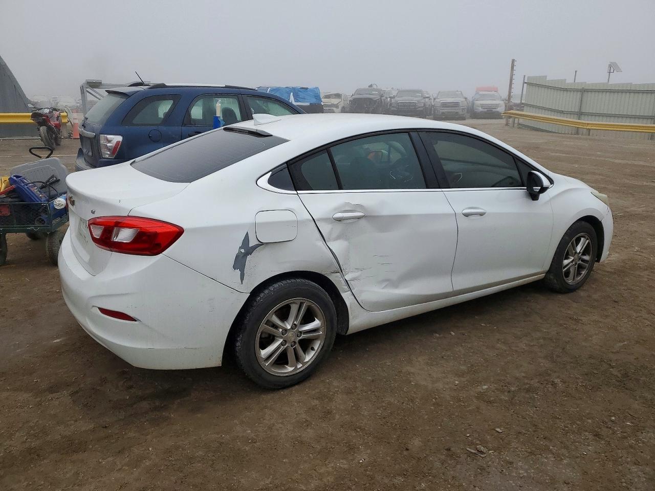 2016 Chevrolet Cruze Lt - Image 3