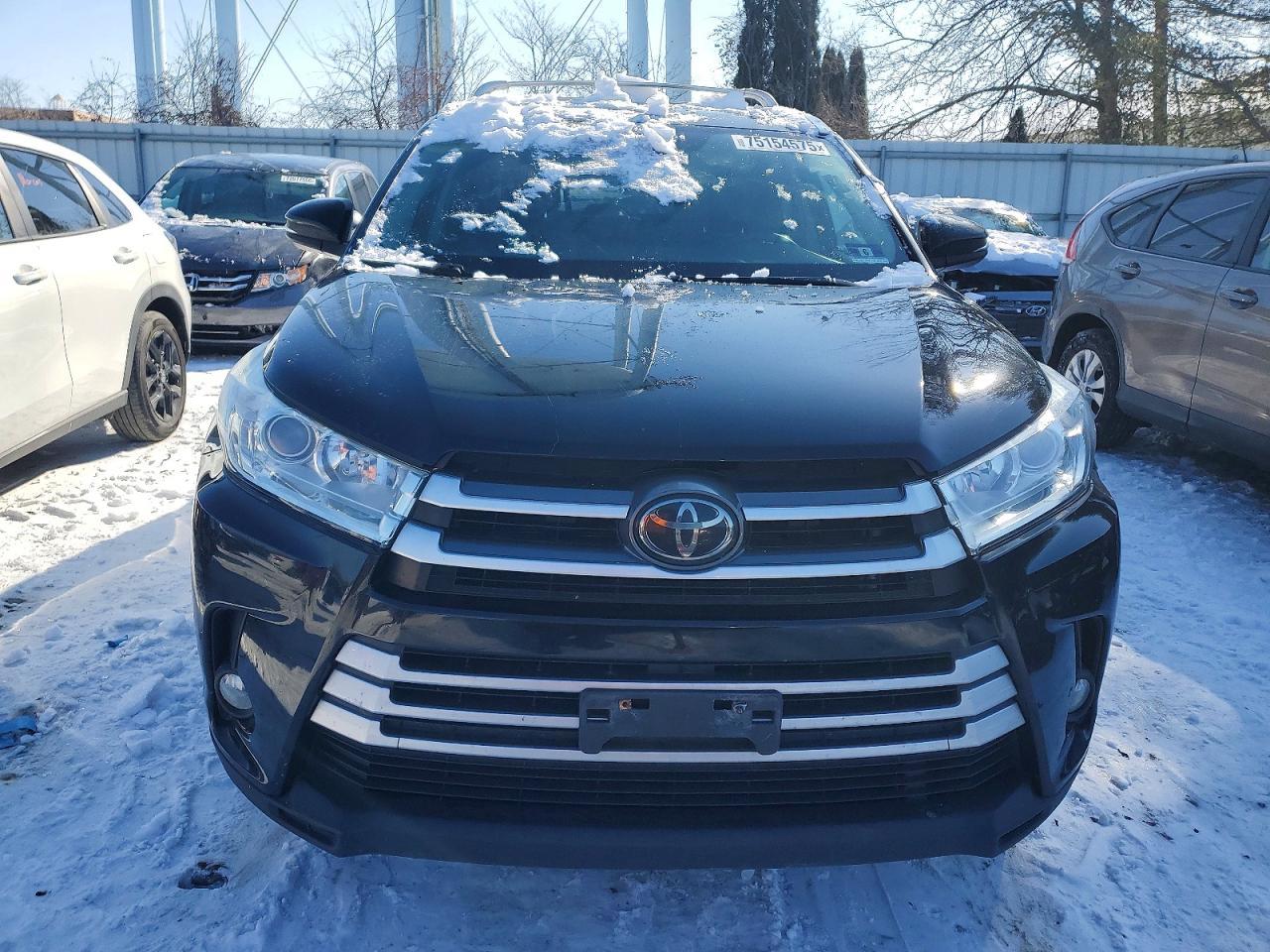 2019 Toyota Highlander Se - Фото 5