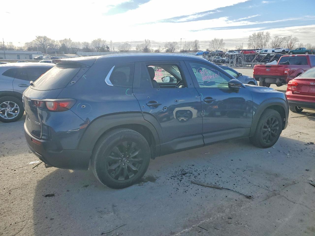 2023 Mazda Cx-50 Preferred Plus - Image 3