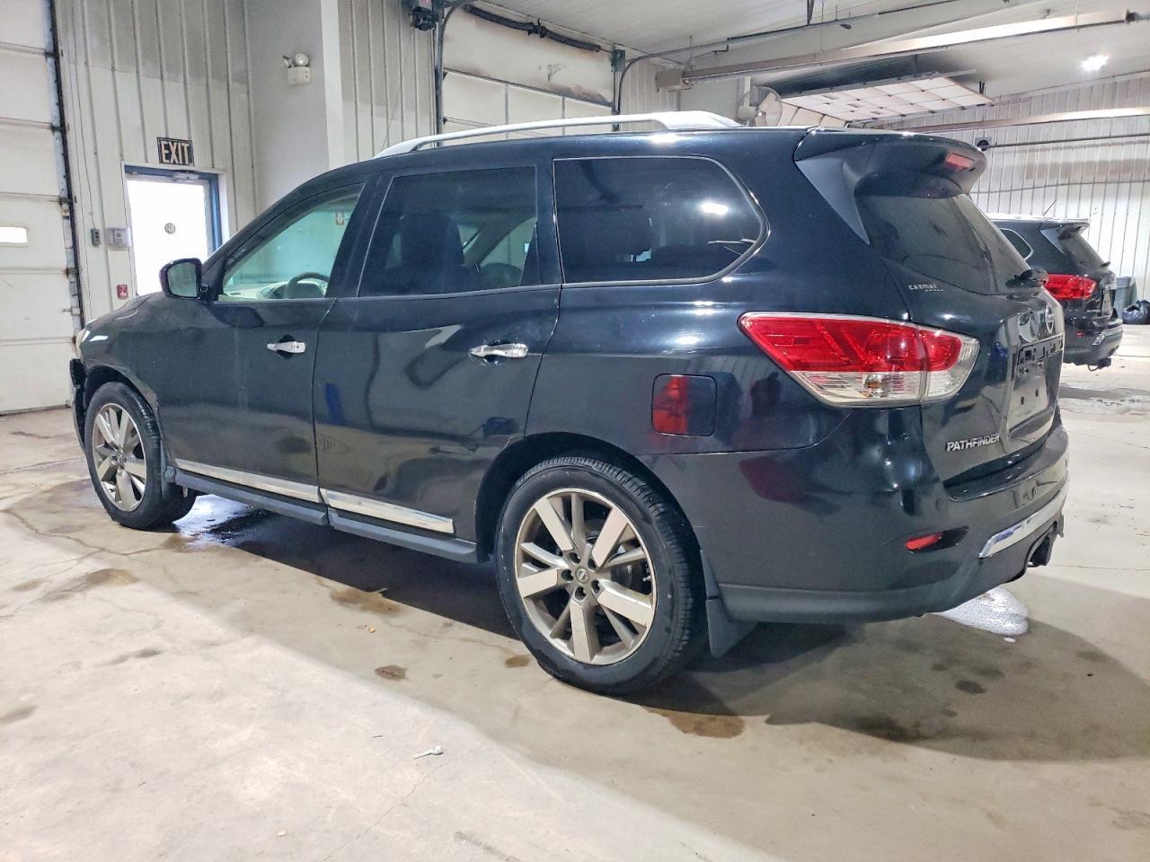 2014 Nissan Pathfinder S - Фото 2