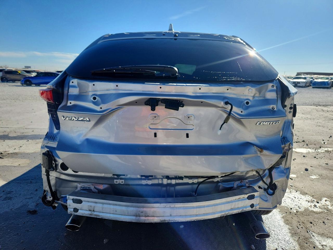 2024 Toyota Venza Limited - Image 6