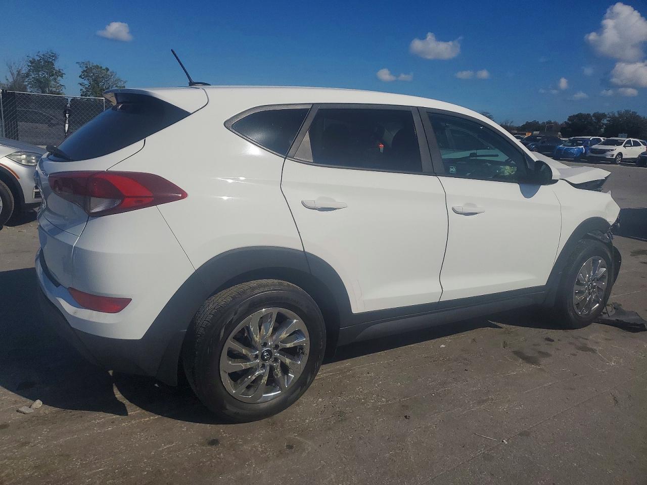 2017 Hyundai Tucson Se - Image 3