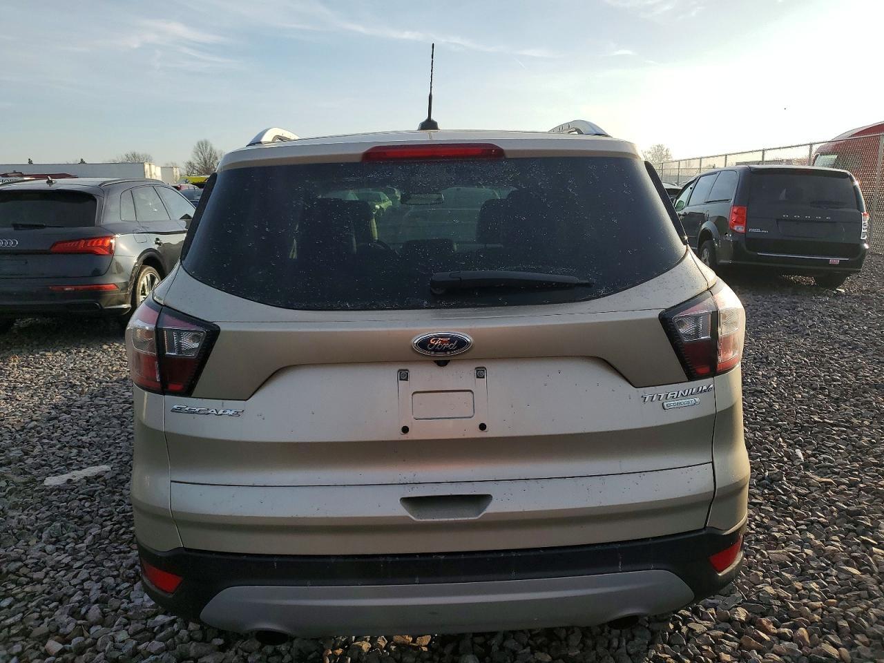 2017 Ford Escape Titanium - Фото 6