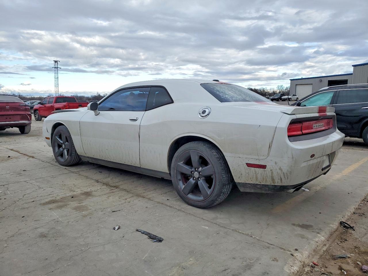 2013 Dodge Challenger Sxt - Фото 2