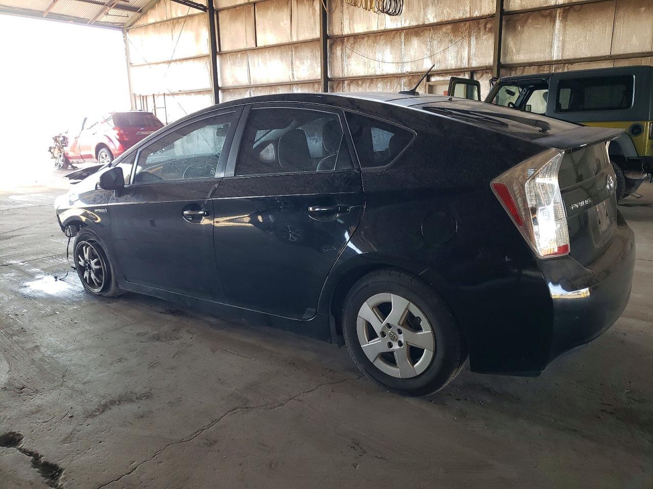 2011 Toyota Prius - Image 2