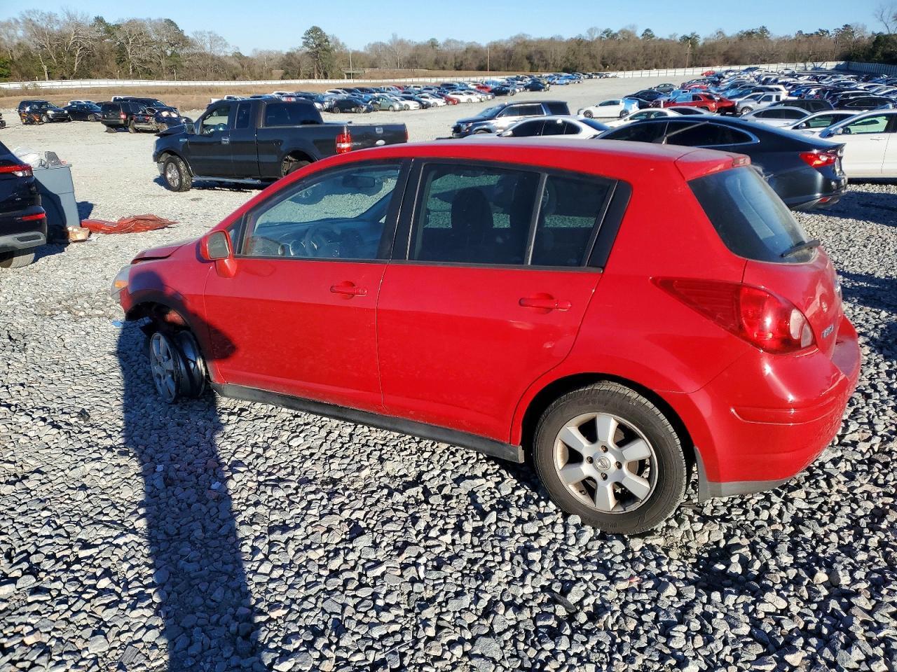 2010 Nissan Versa S - Image 2