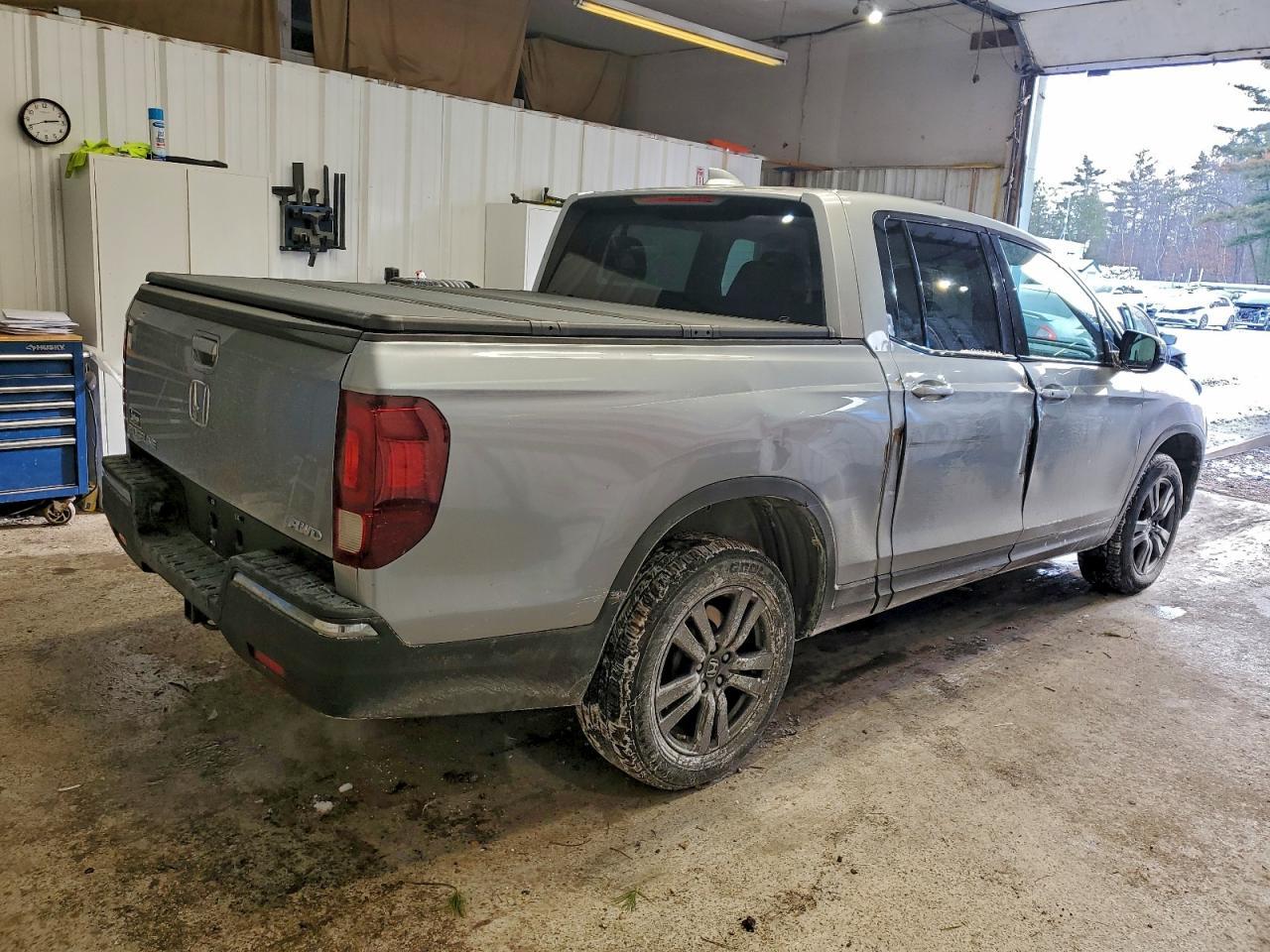 2019 Honda Ridgeline Sport - Фото 3