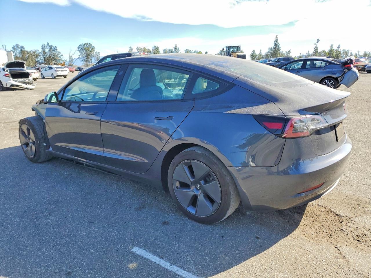2022 Tesla Model 3 - Фото 2