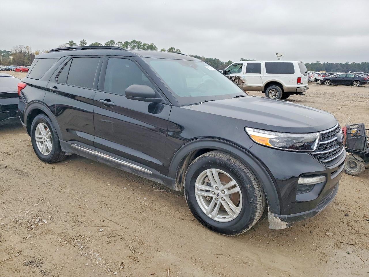 2023 Ford Explorer Xlt - Фото 4