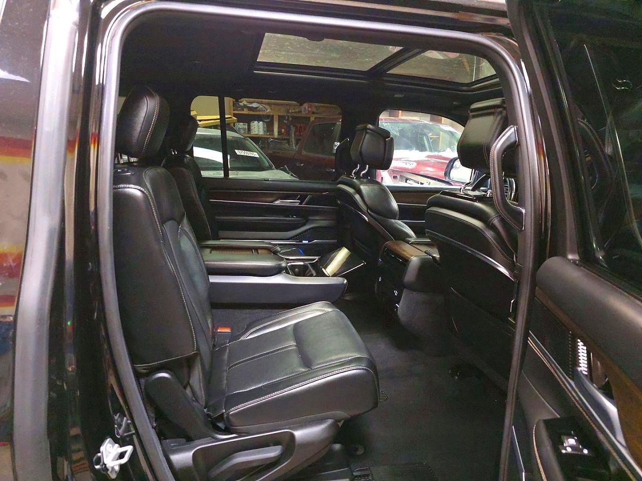 2022 Jeep Grand Wagoneer Series I - Фото 6