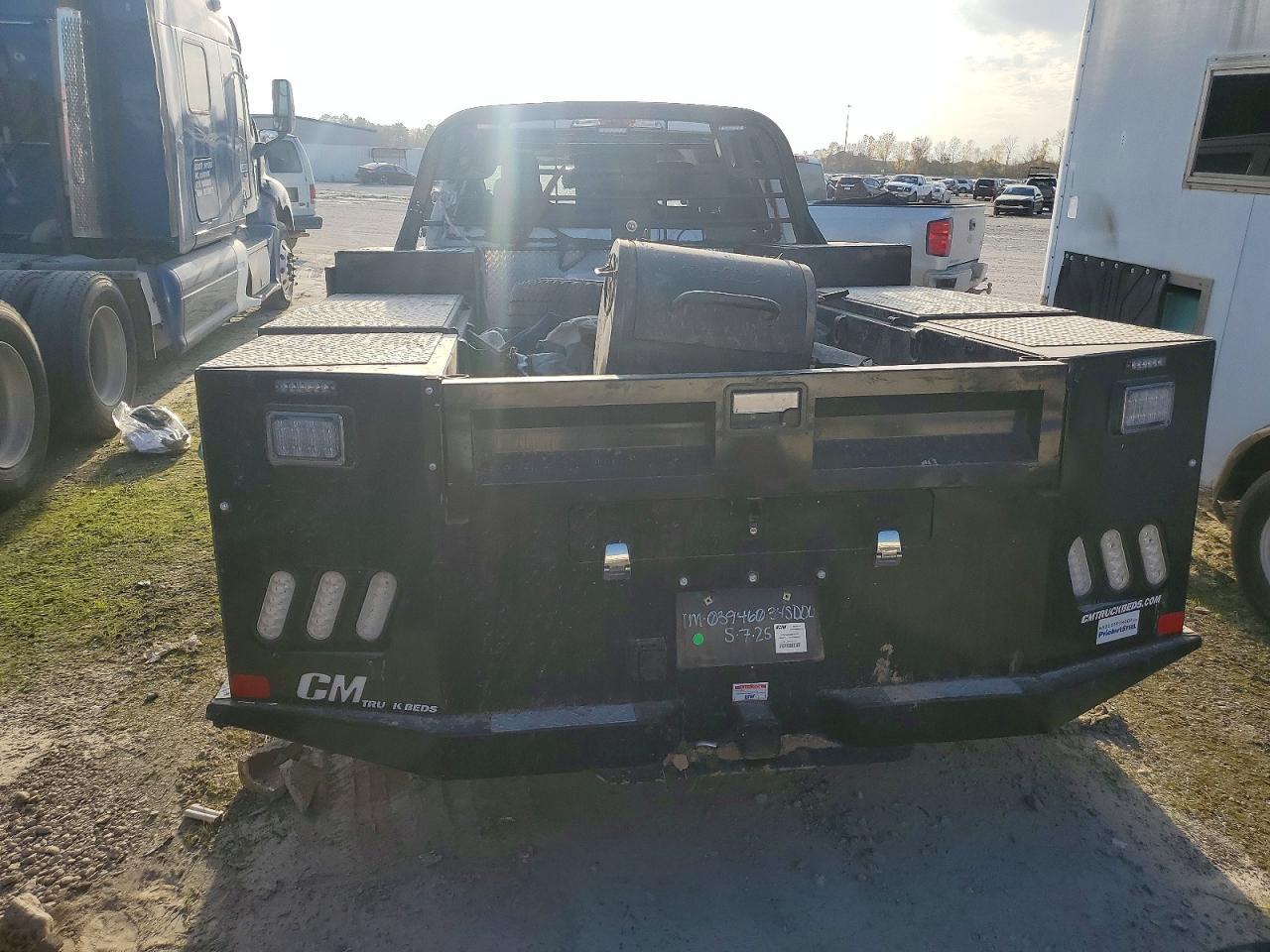 2025 Ford F350 Super Duty Utility / Service Truck - Image 6