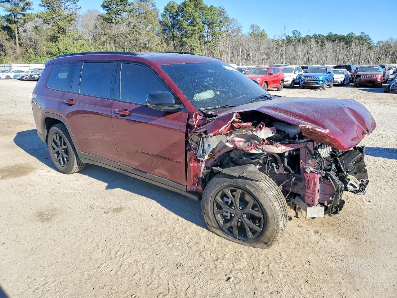 2025 Jeep Grand Cherokee L Laredo - Image 4
