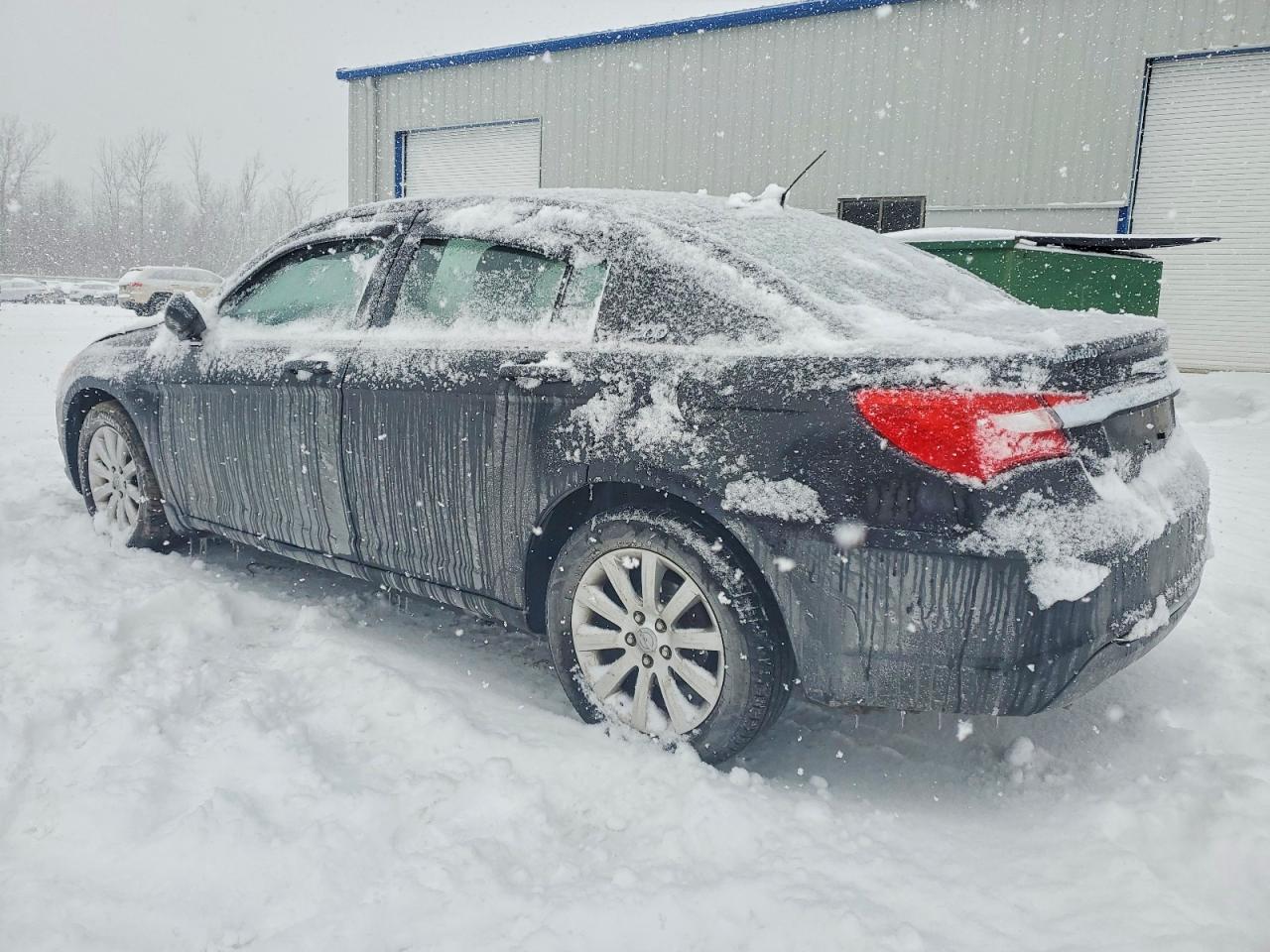 2012 Chrysler 200 Touring - Фото 2