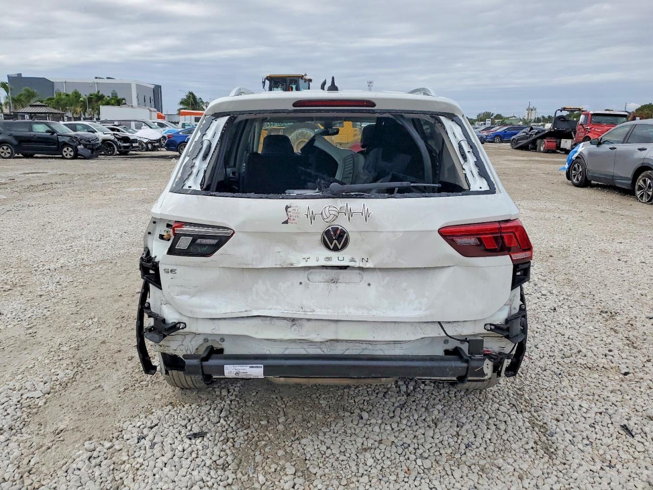 2022 Volkswagen Tiguan Se - Фото 6