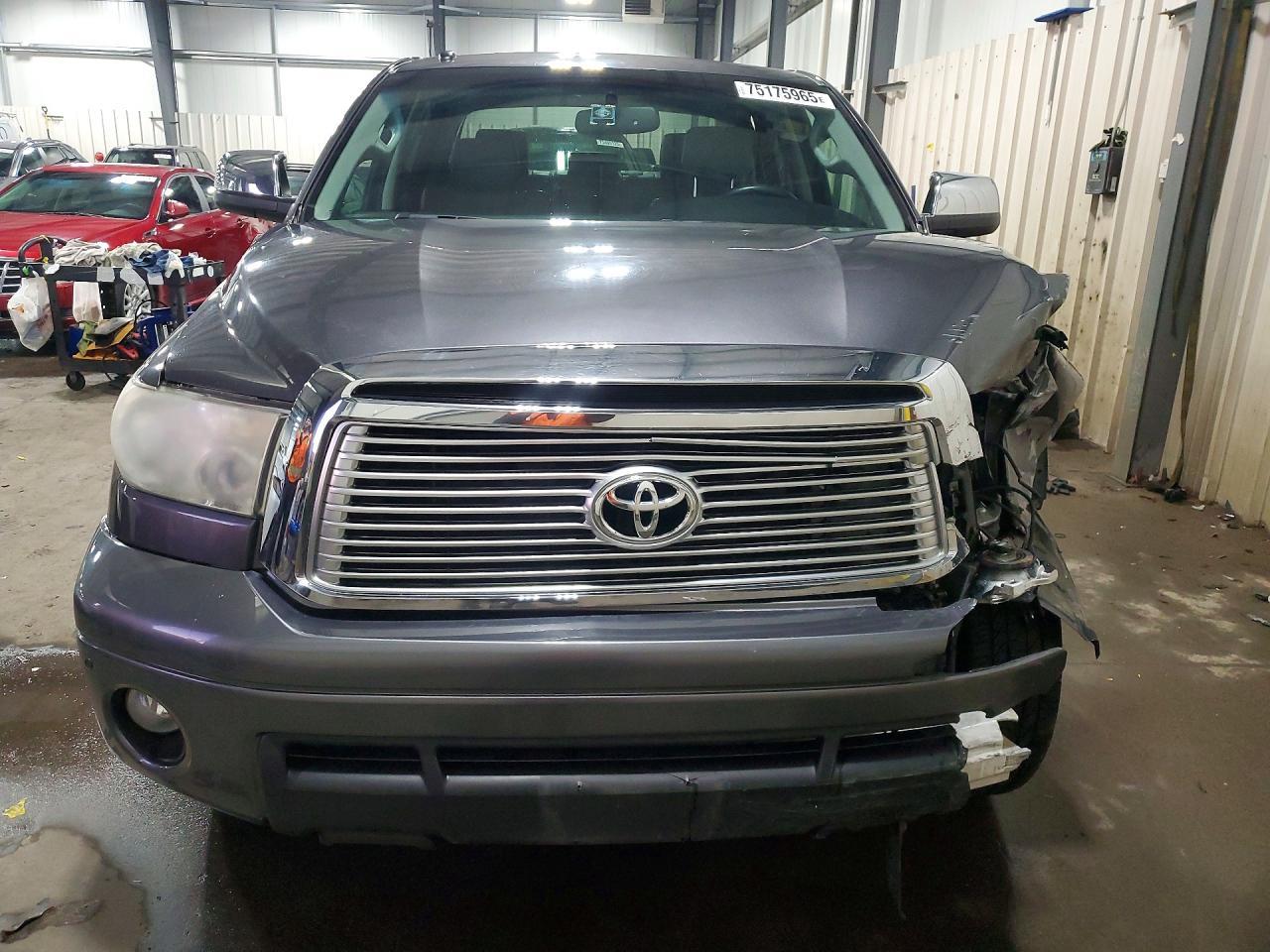 2011 Toyota Tundra Crewmax Limited - Image 5