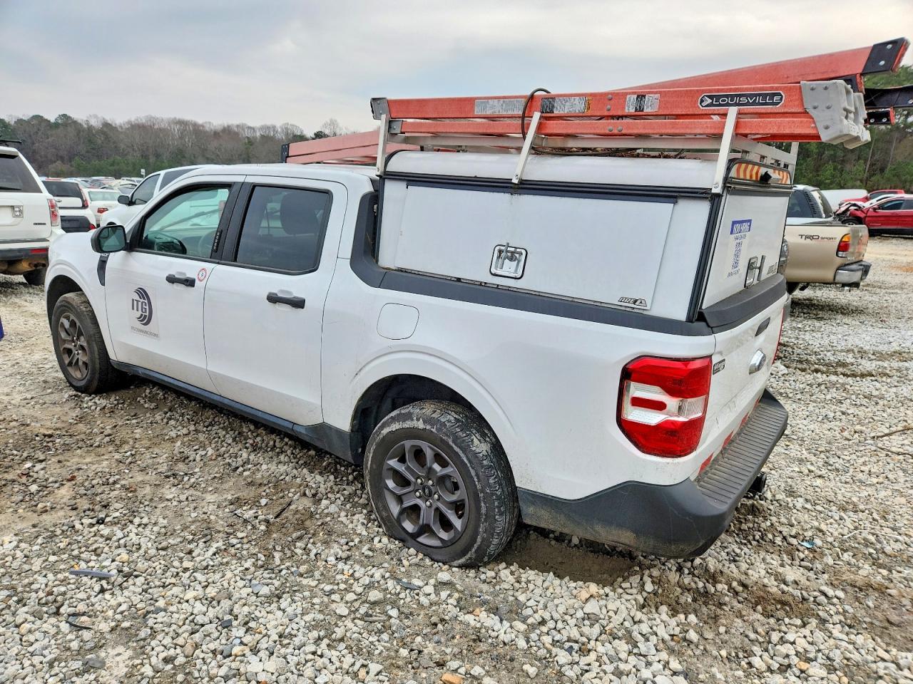 2023 Ford Maverick Utility / Service Truck - Фото 2