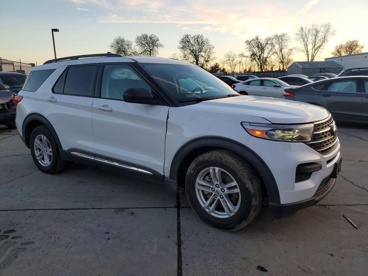 2020 Ford Explorer Xlt - Фото 4