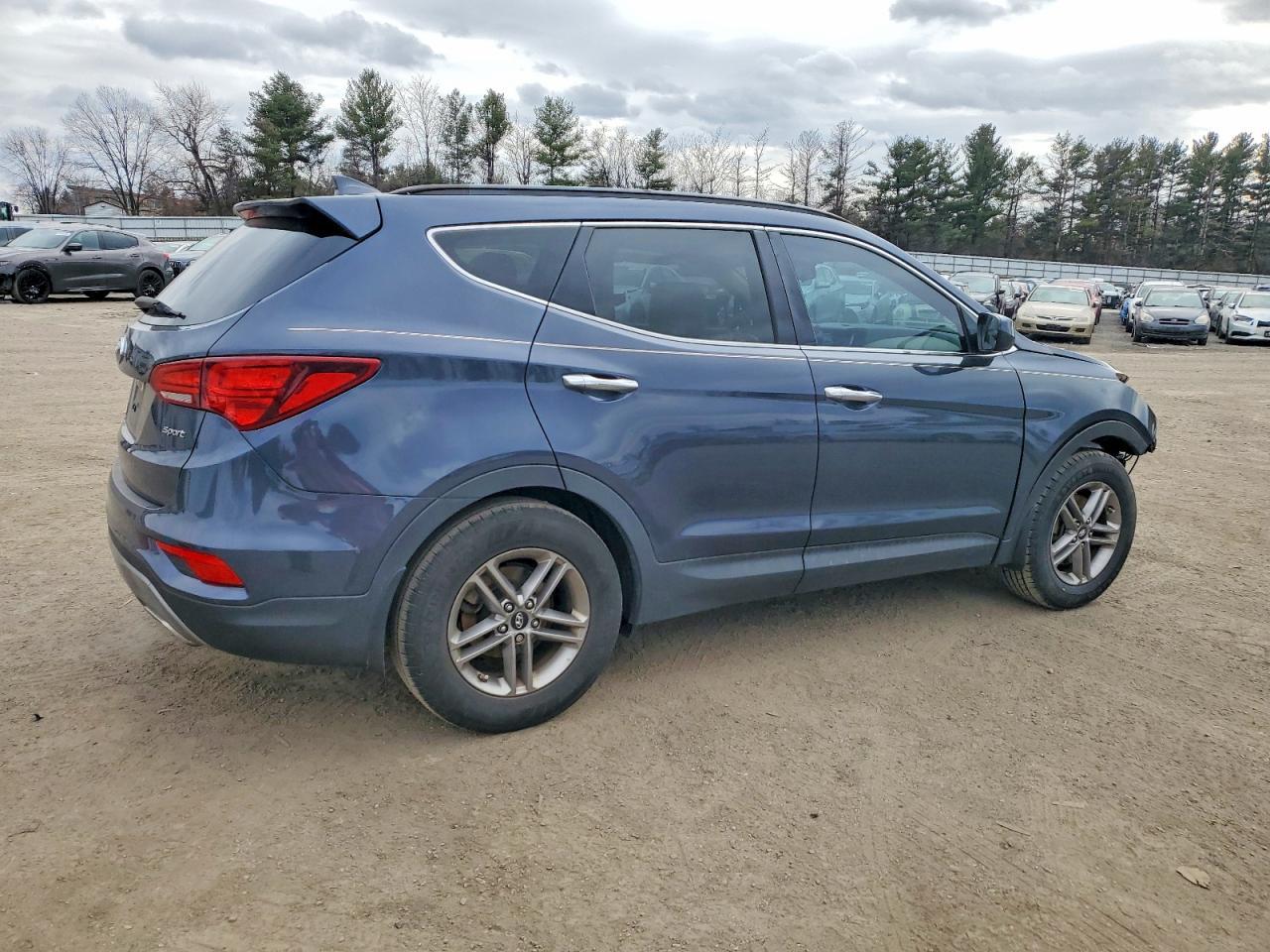 2017 Hyundai Santa Fe Sport - Image 3