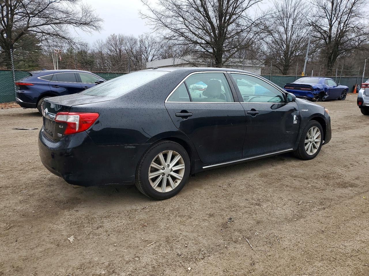 2012 Toyota Camry - Фото 3