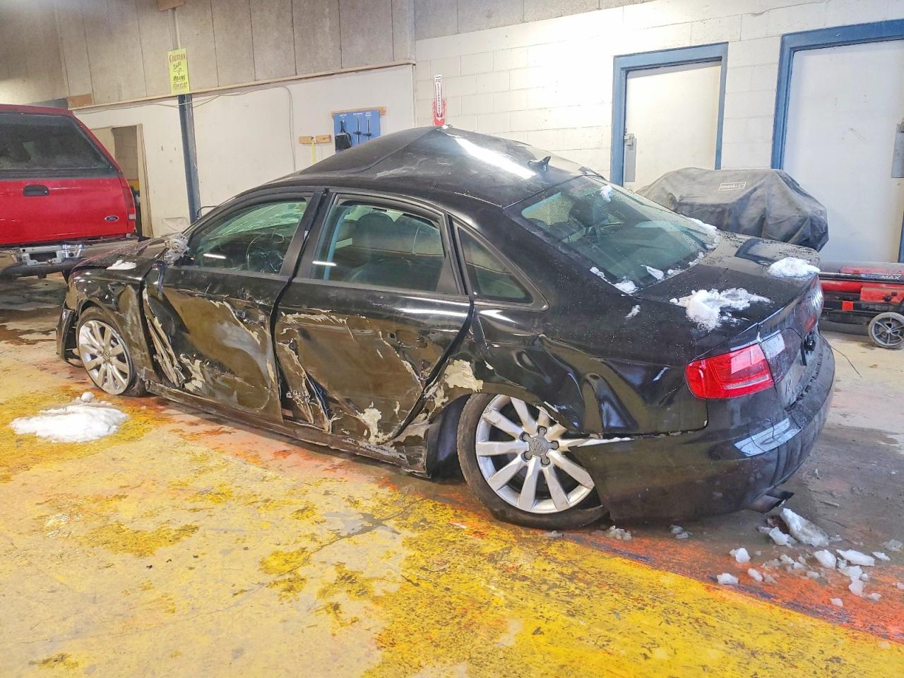 2012 Audi A4 Premium - Фото 2