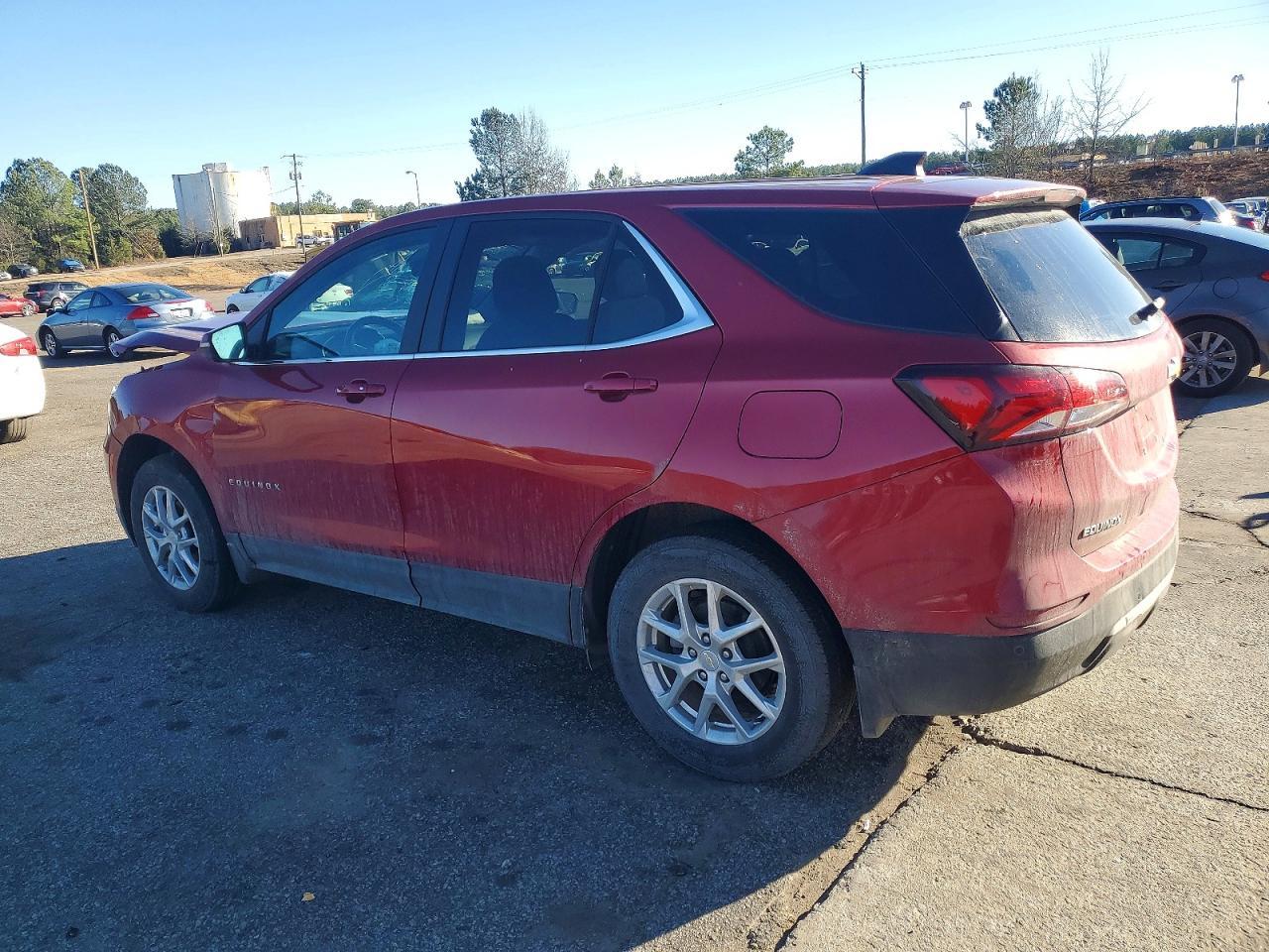 2024 Chevrolet Equinox Lt - Image 2