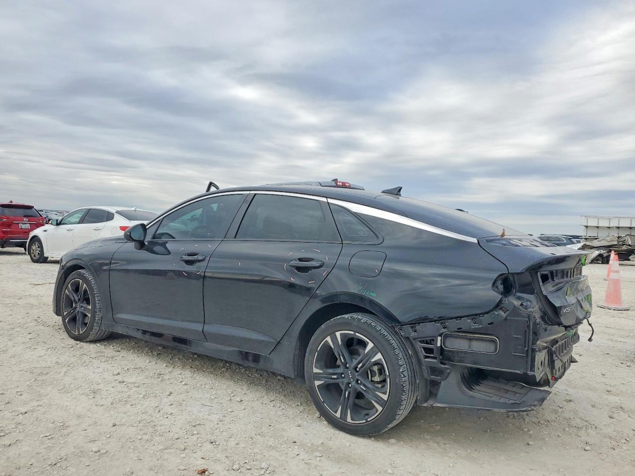 2023 Kia K5 Gt Line - Фото 2