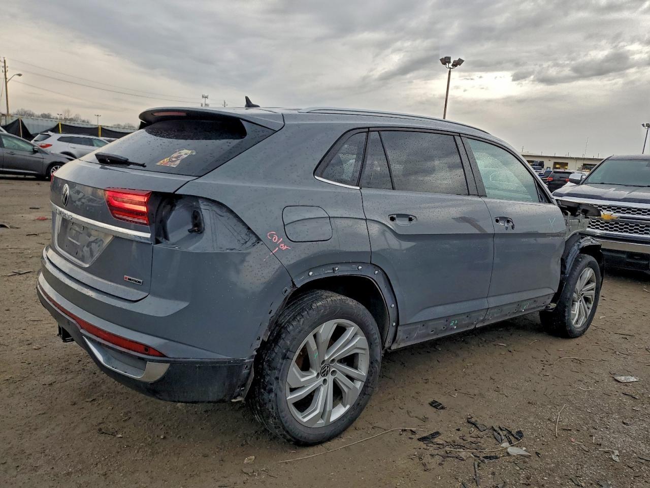 2020 Volkswagen Atlas Cross Sport Se - Фото 3