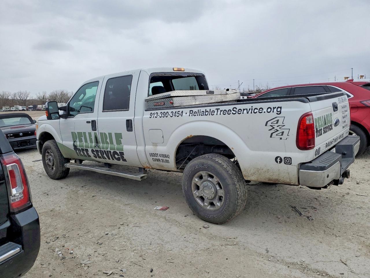 2014 Ford F350 Super Duty - Фото 2