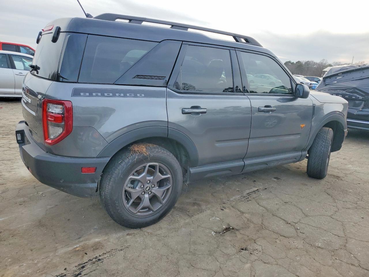 2024 Ford Bronco Sport Badlands - Image 3