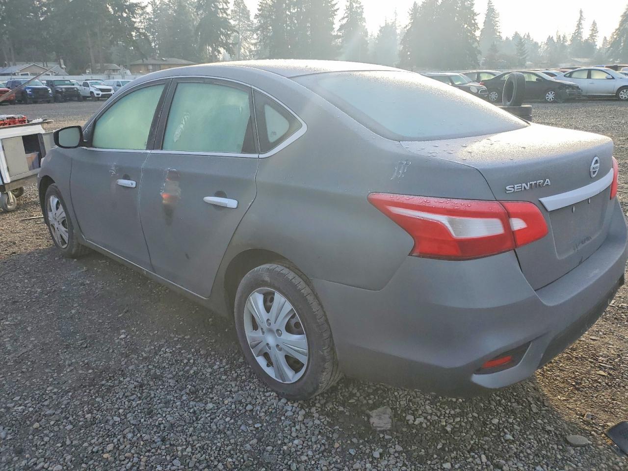 2016 Nissan Sentra - Фото 2