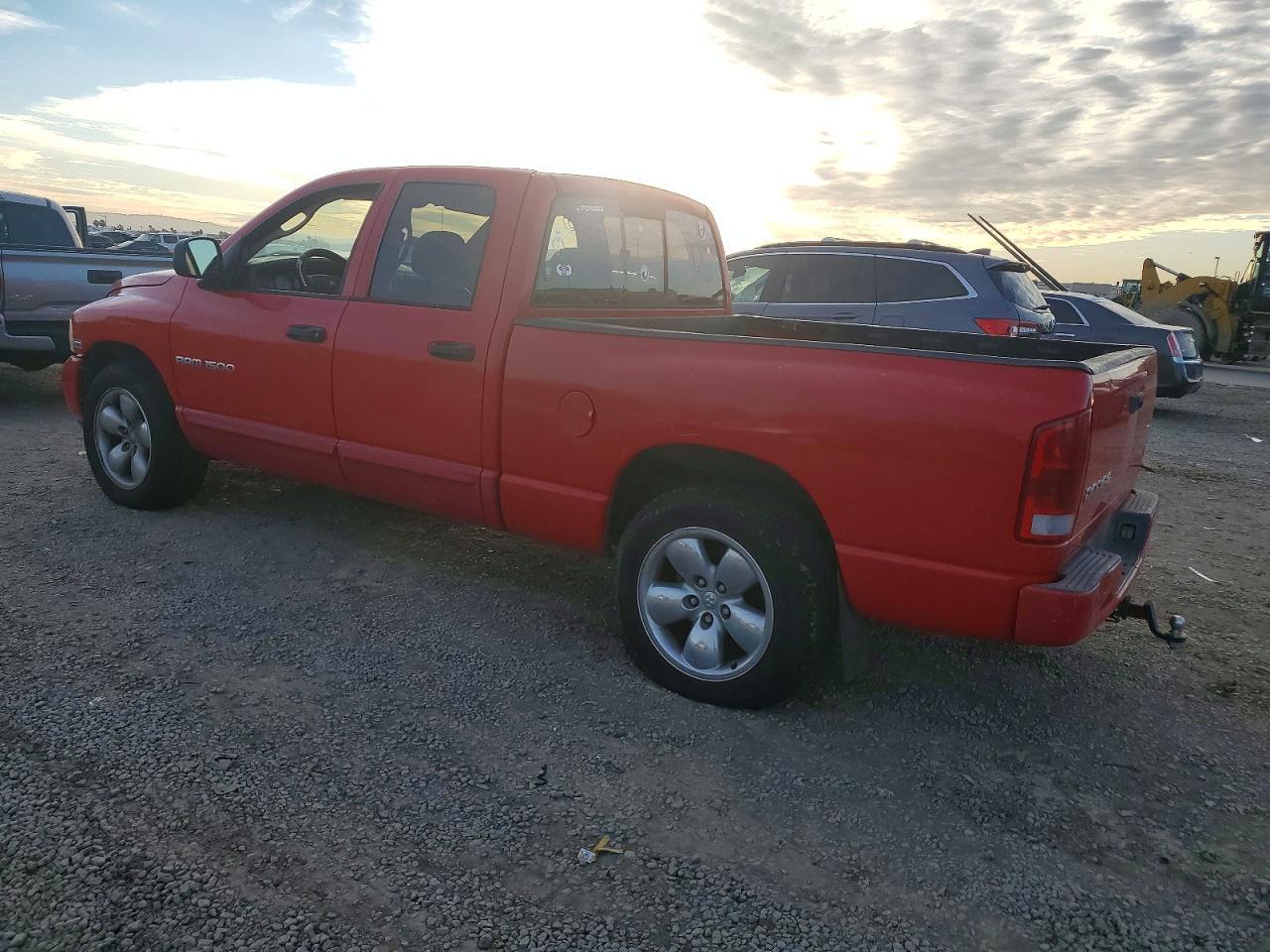 2004 Dodge Ram 1500 St - Фото 2