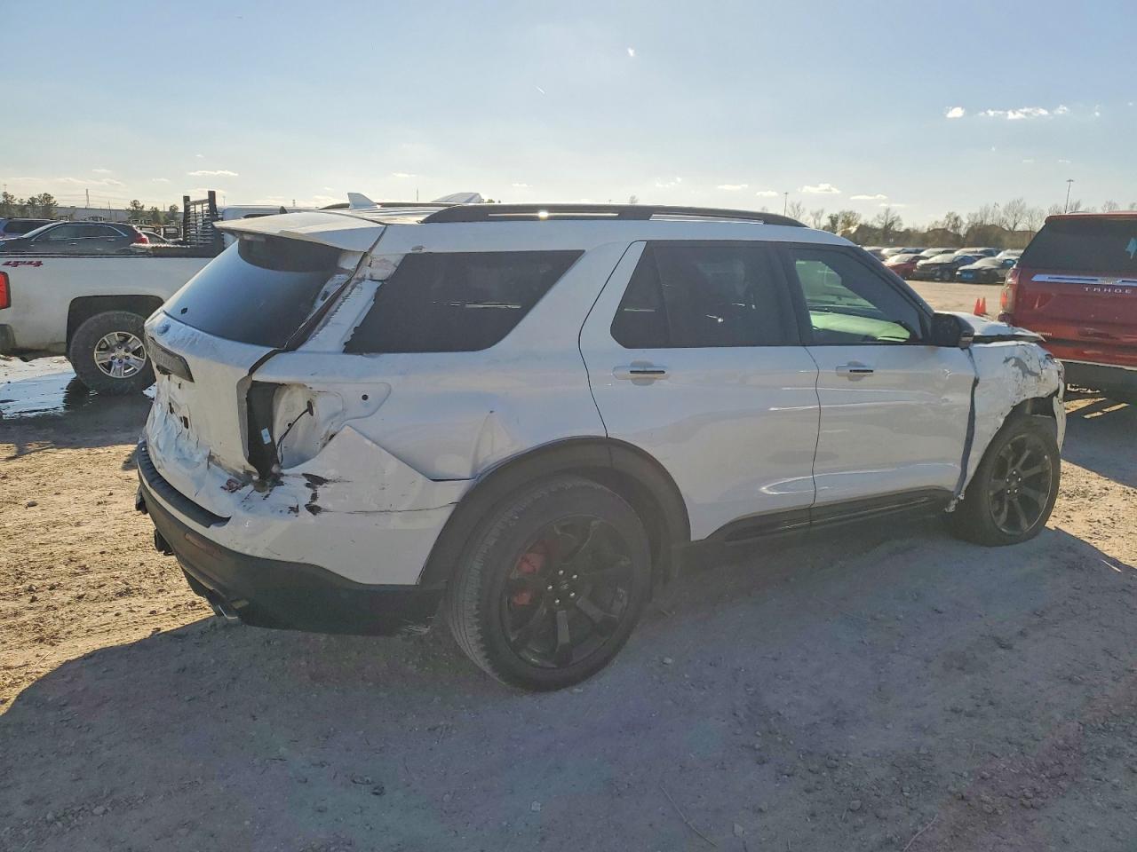 2021 Ford Explorer St - Фото 3