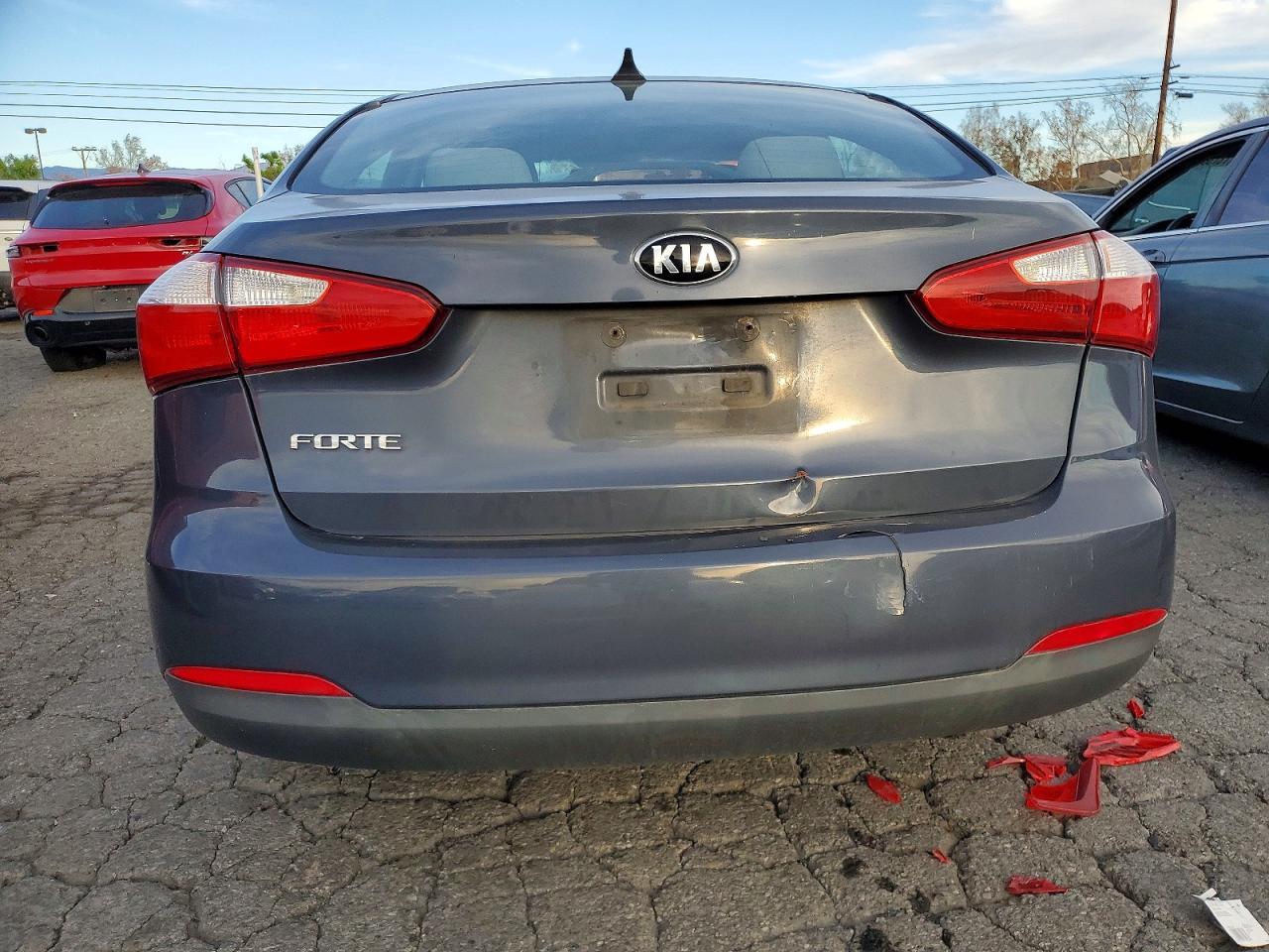2016 Kia Forte - Фото 6