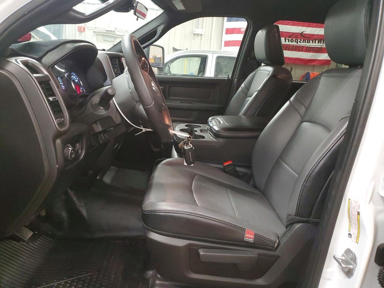 2025 Ram 3500 Tradesman - Фото 7