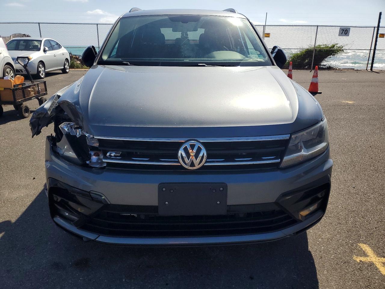 2021 Volkswagen Tiguan Se - Фото 5