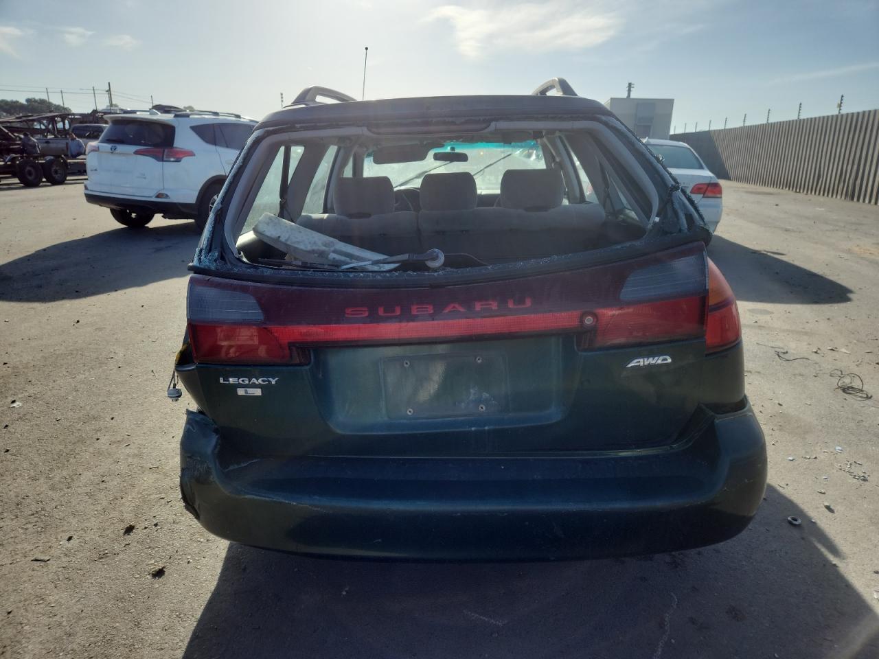 2001 Subaru Legacy L - Image 6