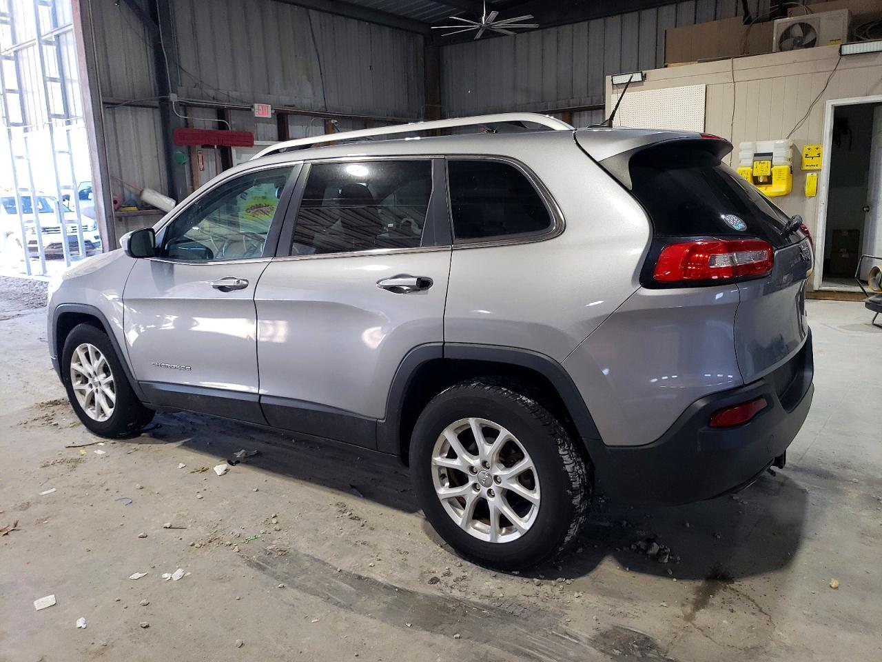 2014 Jeep Cherokee Latitude - Image 2
