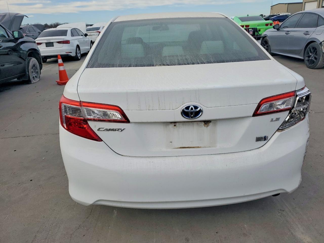 2014 Toyota Camry Hybrid Le - Фото 6