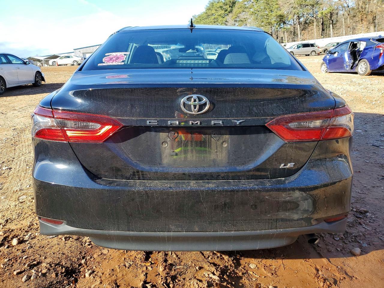 2023 Toyota Camry Le - Фото 6