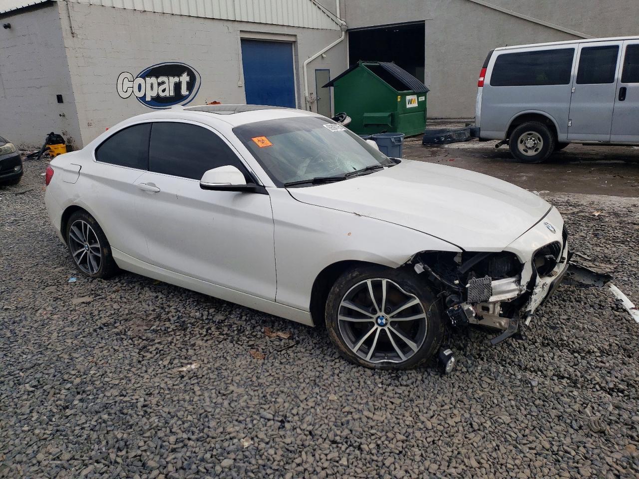 2018 BMW 230Xi - Фото 4