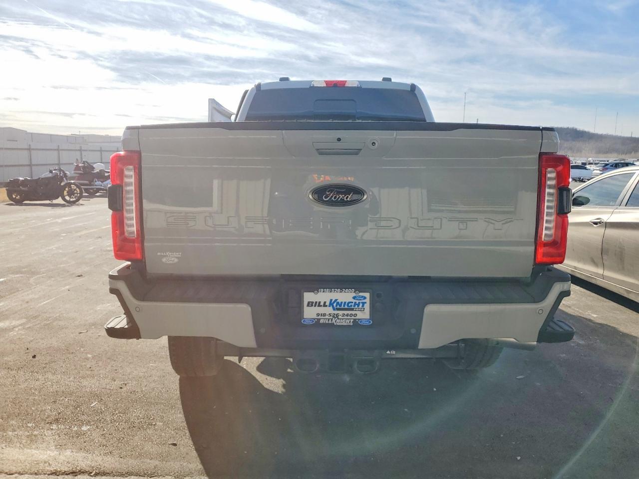 2025 Ford F250 Super Duty - Фото 6