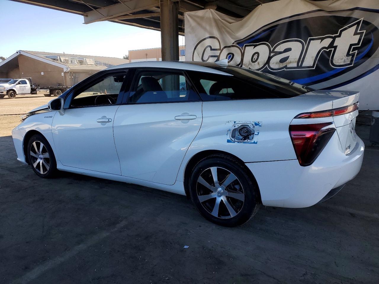 2017 Toyota Mirai Base - Фото 2