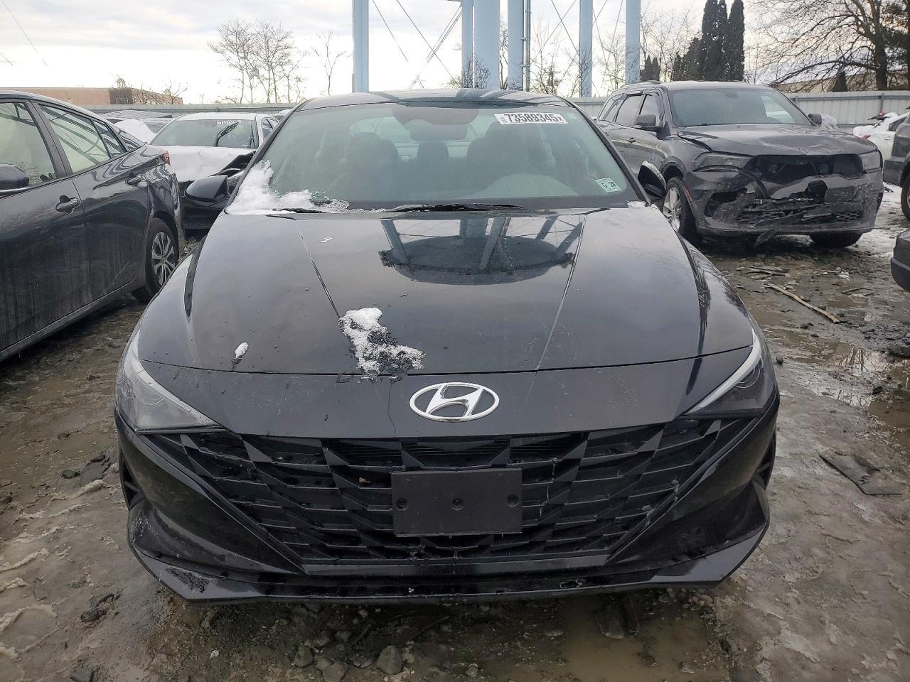 2023 Hyundai Elantra - Image 5