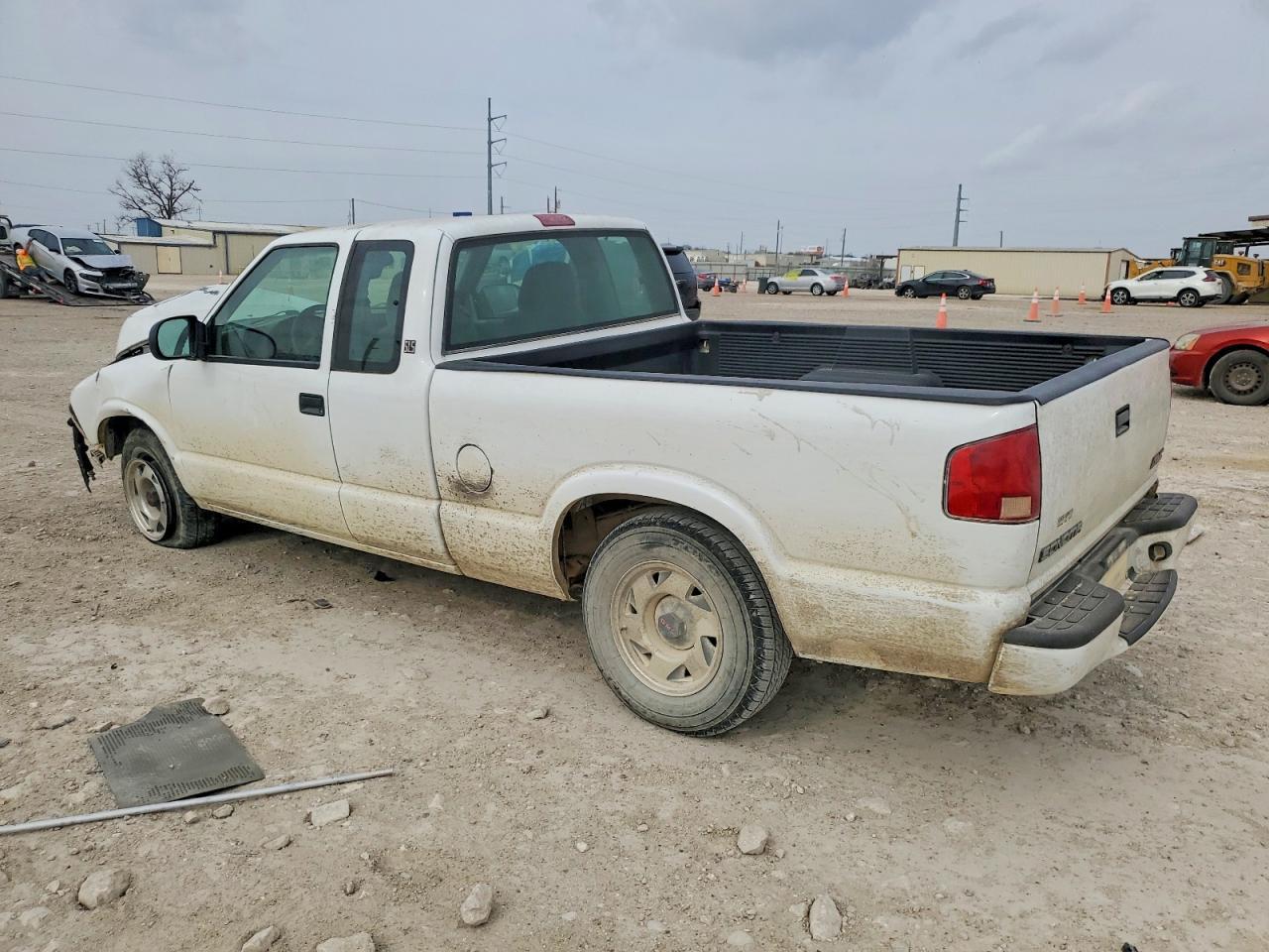 2000 GMC Sonoma - Image 2