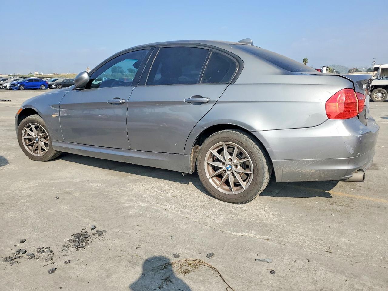 2010 BMW 328 - Фото 2